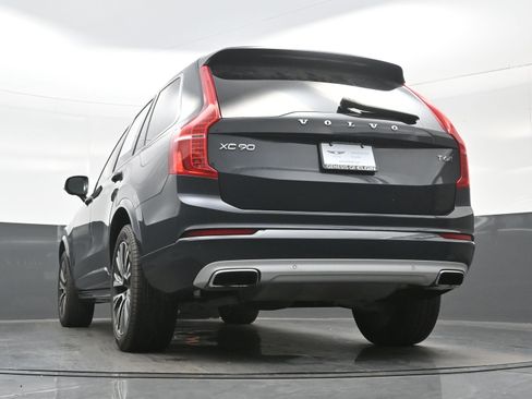 Used 2021 Volvo XC90 T6 Momentum w/ Advanced Package image 31