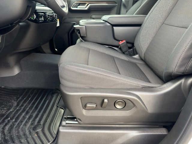 New 2026 Chevrolet Silverado 1500 RST w/ Z71 Off-Road Package AWD/4WD image 5