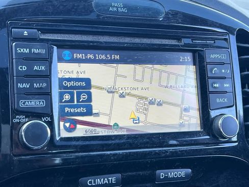 Used 2015 Nissan Juke SV w/ Technology Package image 18