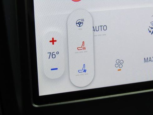 Used 2024 Ford Edge Titanium w/ Equipment Group 301A AWD/4WD image 25