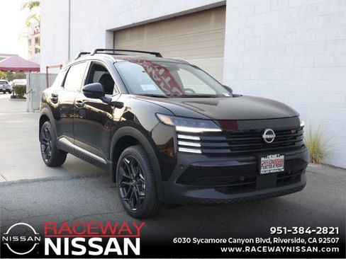 New 2025 Nissan Kicks SR image 1