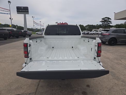 Used 2025 Nissan Frontier Pro-X w/ Tow Package RWD image 8