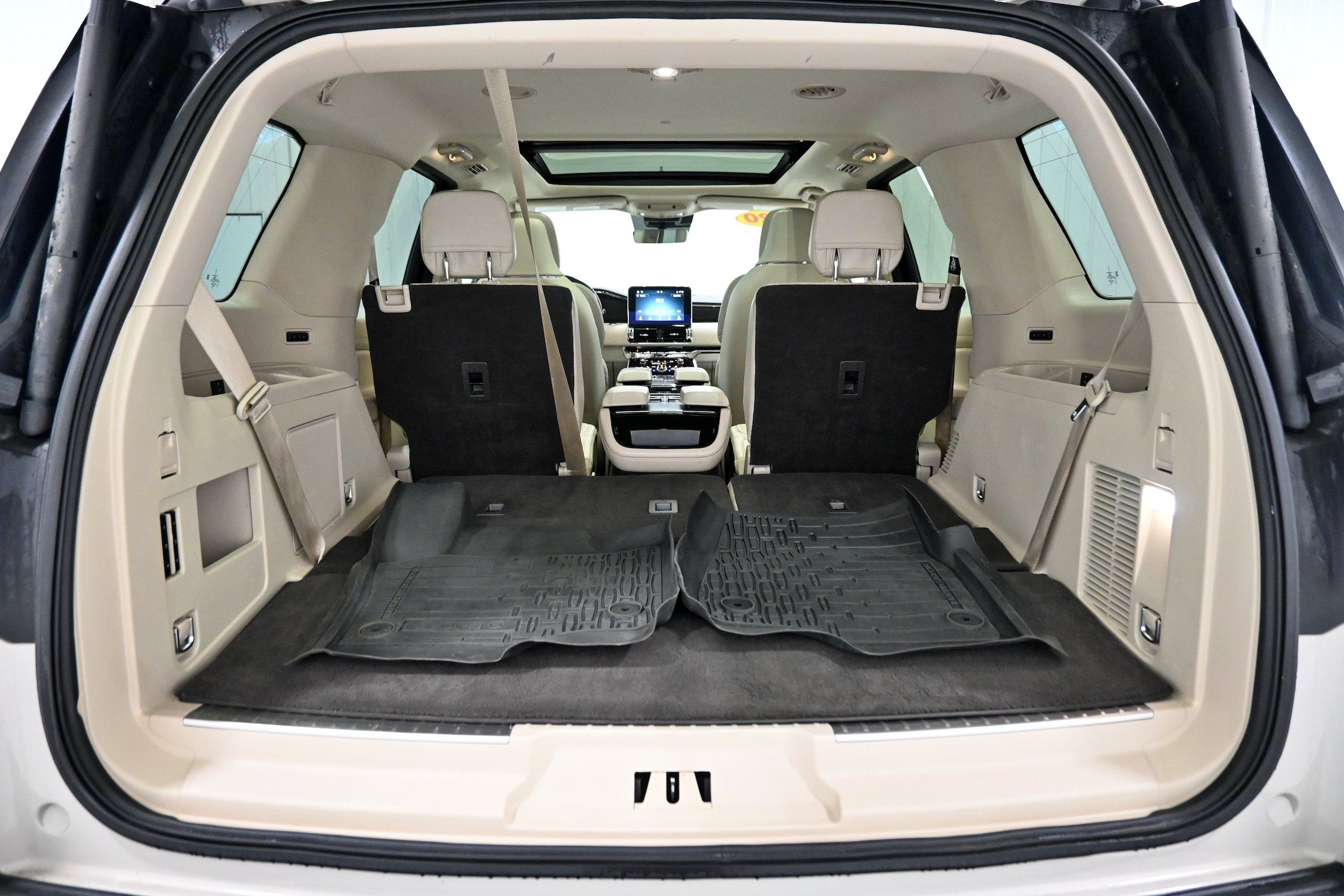 Used 2020 Lincoln Navigator Reserve w/ Luxury Package AWD/4WD image 36