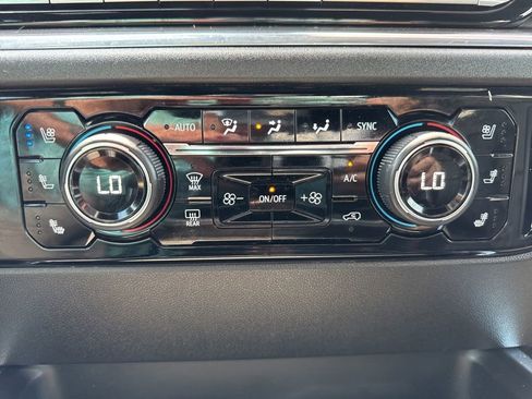 Used 2024 Chevrolet Silverado 2500 High Country w/ High Country Premium Package image 45