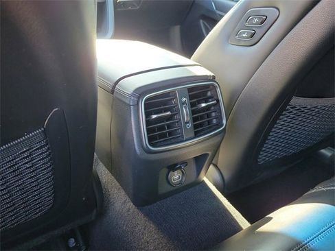 Used 2019 Genesis G70 3.3T Advanced w/ Sport Package image 7