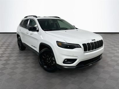 Certified 2023 Jeep Cherokee Altitude Lux w/ Lux Elite Package