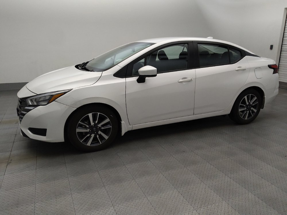 Used 2025 Nissan Versa SV w/ Trunk Package FWD image 2