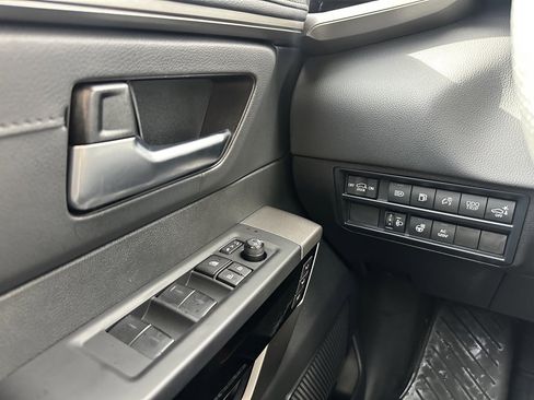 Used 2024 Toyota Sequoia Limited image 18