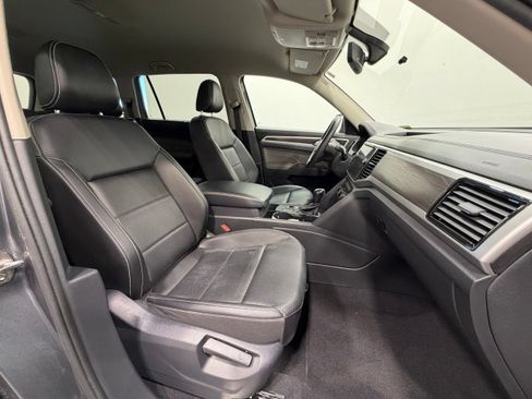 Used 2023 Volkswagen Atlas SE FWD image 32
