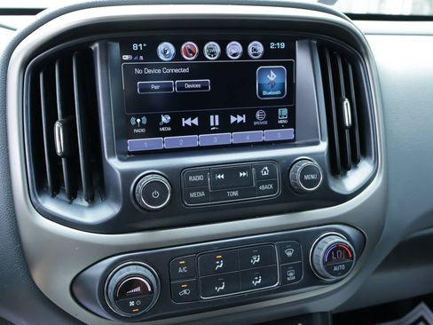 Used 2018 Chevrolet Colorado Z71 AWD/4WD image 39