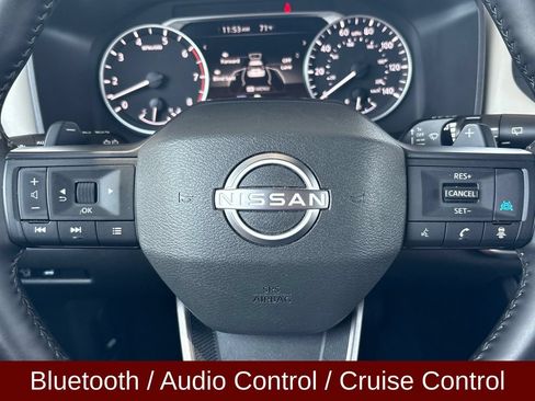 Used 2025 Nissan Rogue SV AWD/4WD image 16