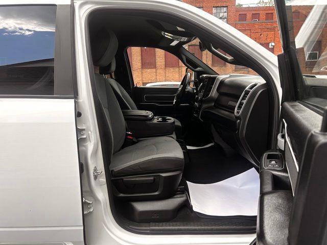 Used 2024 RAM 3500 Big Horn AWD/4WD image 16