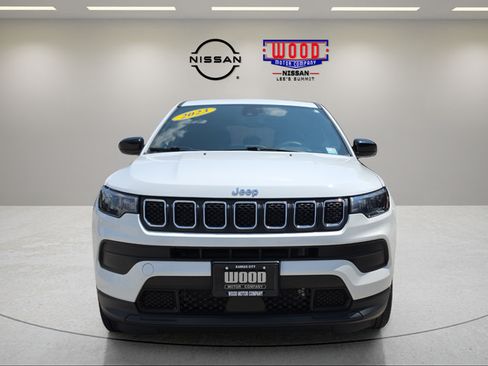 Used 2023 Jeep Compass Sport AWD/4WD image 6