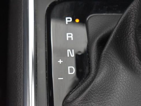 Used 2025 Kia Carnival SX Prestige FWD image 22