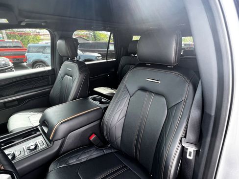 Used 2023 Ford Expedition Max Platinum image 15