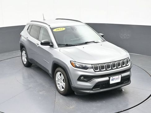 Used 2022 Jeep Compass Latitude FWD image 61