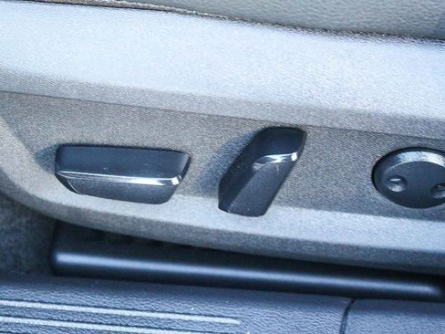 Used 2021 Nissan Rogue SL w/ Premium Package image 21