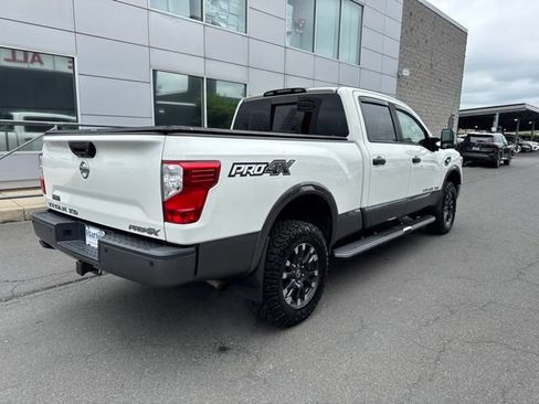Used 2019 Nissan Titan PRO-4X w/ Pro-4x Convenience Package AWD/4WD image 5
