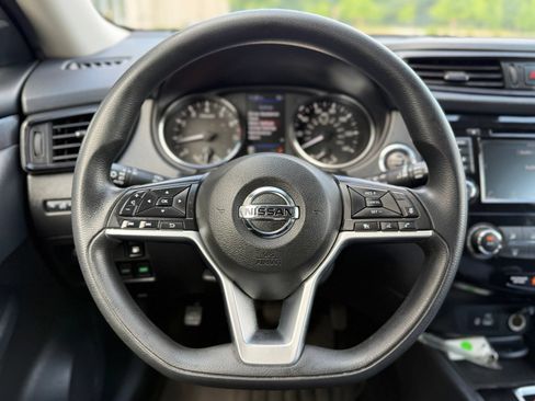 Used 2019 Nissan Rogue SV AWD/4WD image 25