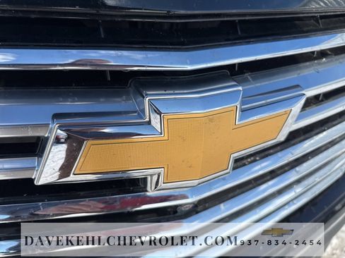 Used 2023 Chevrolet Traverse Premier image 36
