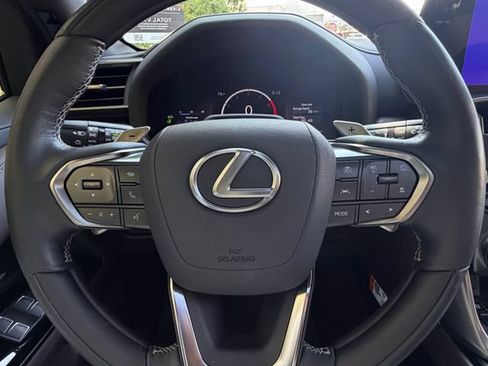 Certified 2025 Lexus LX 600 4WD w/ Appearance Package image 24