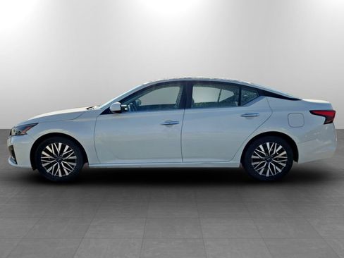 Used 2023 Nissan Altima 2.5 SV image 10
