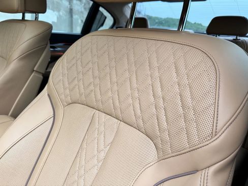Used 2016 BMW 750i xDrive AWD/4WD image 22