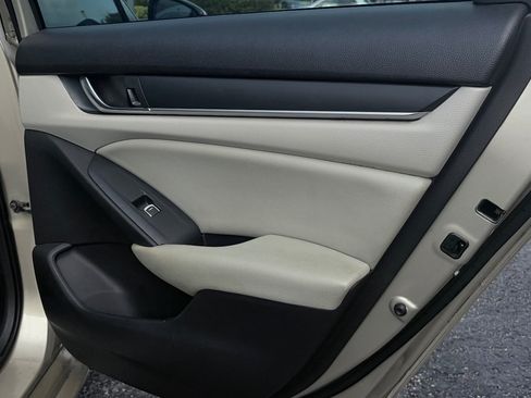 Used 2018 Honda Accord LX image 7