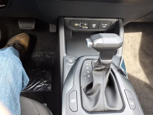 New 2026 Kia K4 LXS image 13