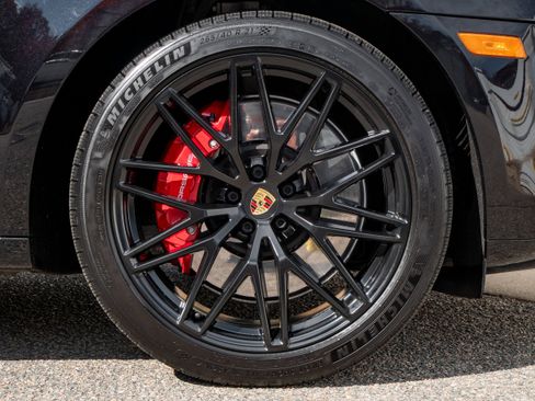 Used 2023 Porsche Macan GTS image 17
