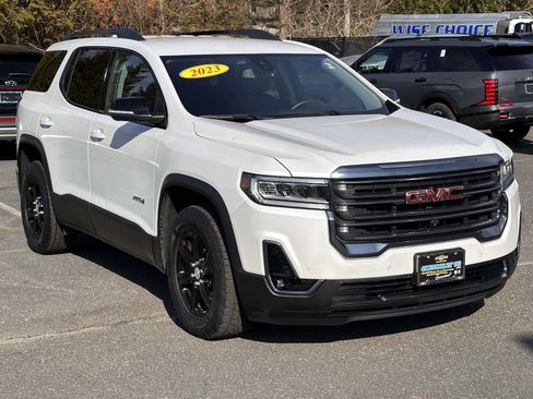 Used 2023 GMC Acadia AT4 w/ Technology Package AWD/4WD image 5