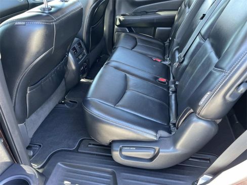 Used 2019 Nissan Pathfinder SL image 5