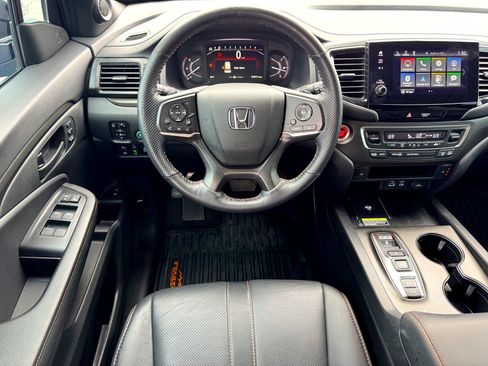 Used 2025 Honda Passport TrailSport image 24