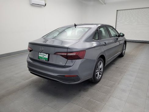 Used 2024 Volkswagen Jetta SE image 9