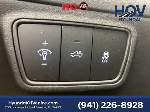 Certified 2024 Hyundai Santa Cruz Limited AWD/4WD image 22
