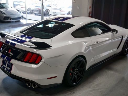 Used 2016 Ford Mustang Shelby GT350R w/ GT350R Equipment Group 920A RWD image 76