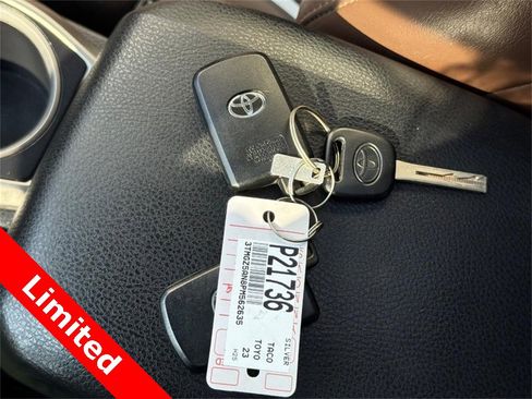 Used 2023 Toyota Tacoma Limited image 31