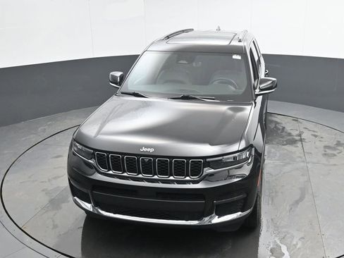 Used 2024 Jeep Grand Cherokee L Limited w/ Luxury Tech Group II image 41