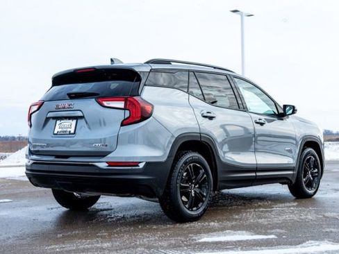 Used 2023 GMC Terrain AT4 image 7