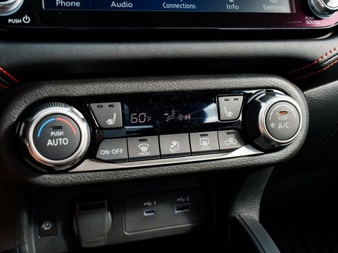 New 2025 Nissan Versa SR w/ Trunk Package image 14