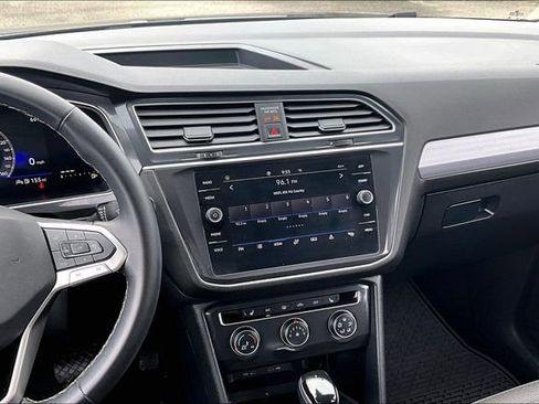 Used 2024 Volkswagen Tiguan S image 9