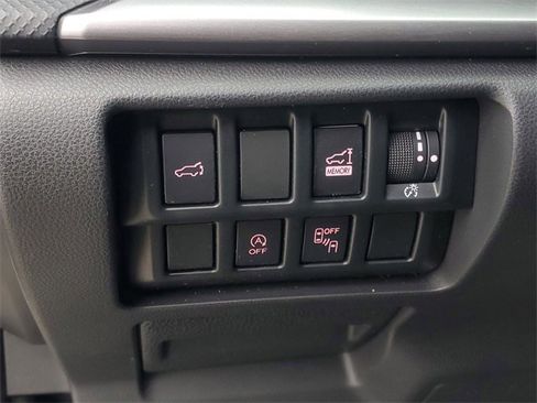 Used 2020 Subaru Forester Premium image 19