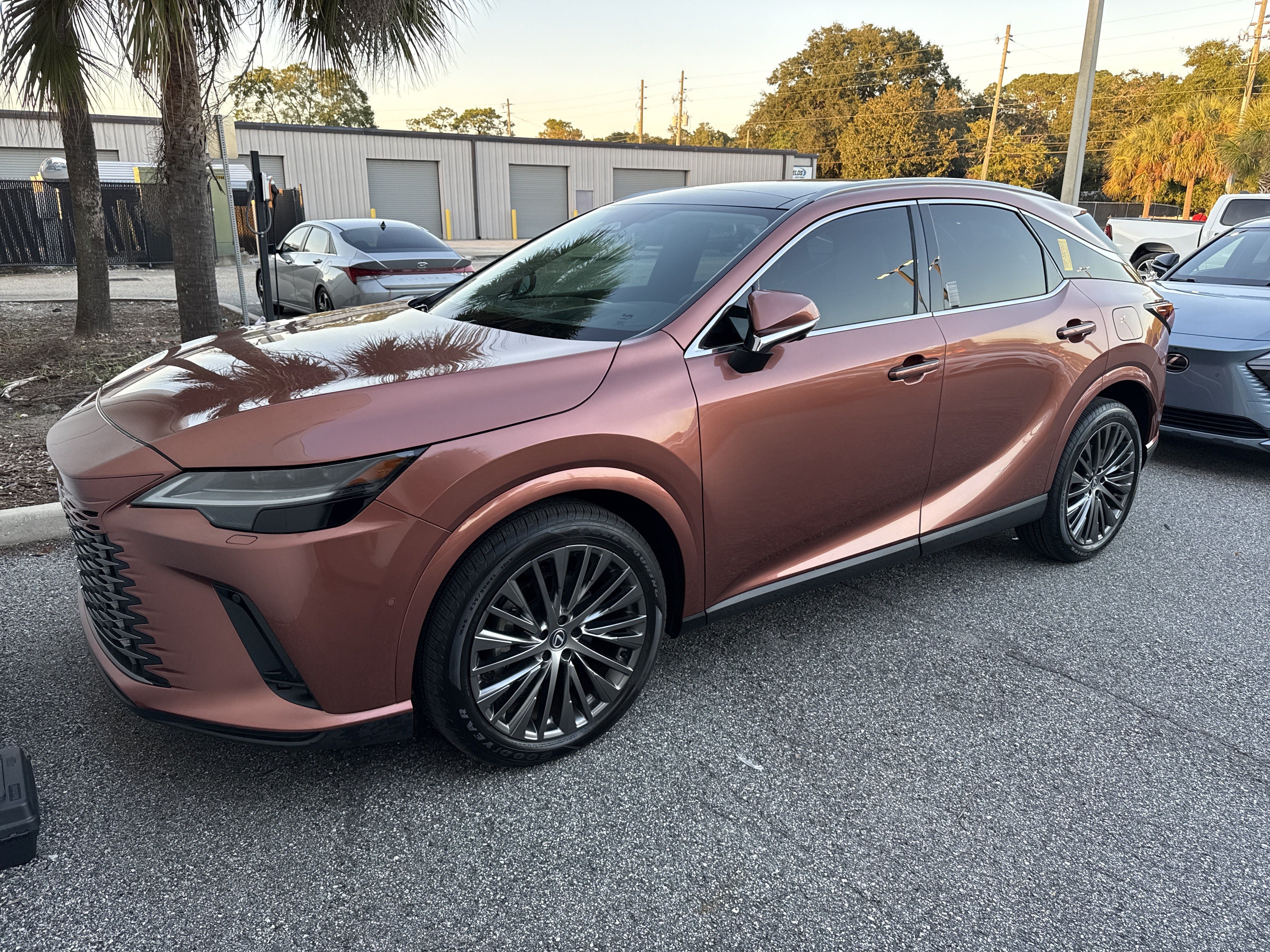 Used 2024 Lexus RX 350 FWD w/ Convenience Package image 2