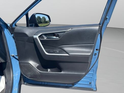 Used 2023 Toyota RAV4 AWD Hybrid image 29