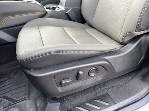 Used 2026 Chevrolet Colorado ZR2 w/ Technology Package image 19