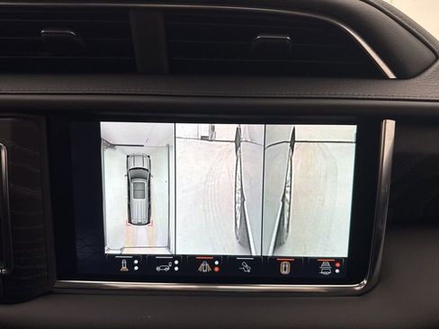 Used 2023 GMC Yukon Denali w/ Advanced Technology Package image 42