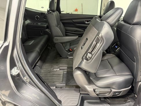 Used 2024 Subaru Ascent Limited w/ Technology Package image 32