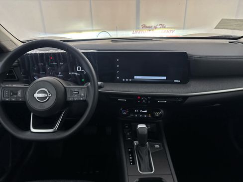 New 2026 Nissan Kicks SV w/ Illumination Package image 13