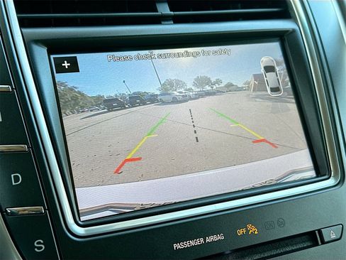 Used 2018 Lincoln MKX Reserve w/ Lincoln MKX Climate Package image 14