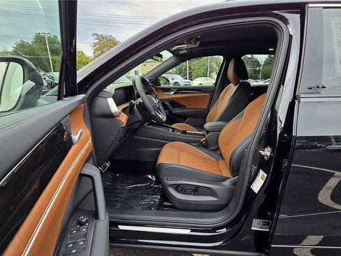 New 2026 Volkswagen Tiguan SEL R-Line AWD/4WD image 14